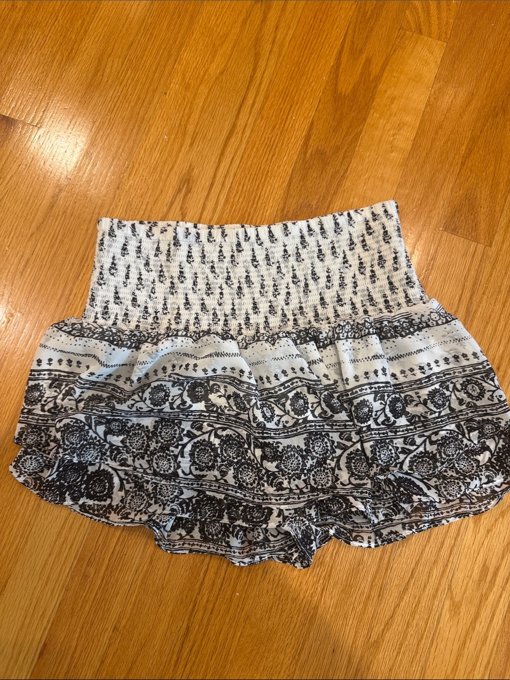 Express Black and White Patterned Smocked Skirt